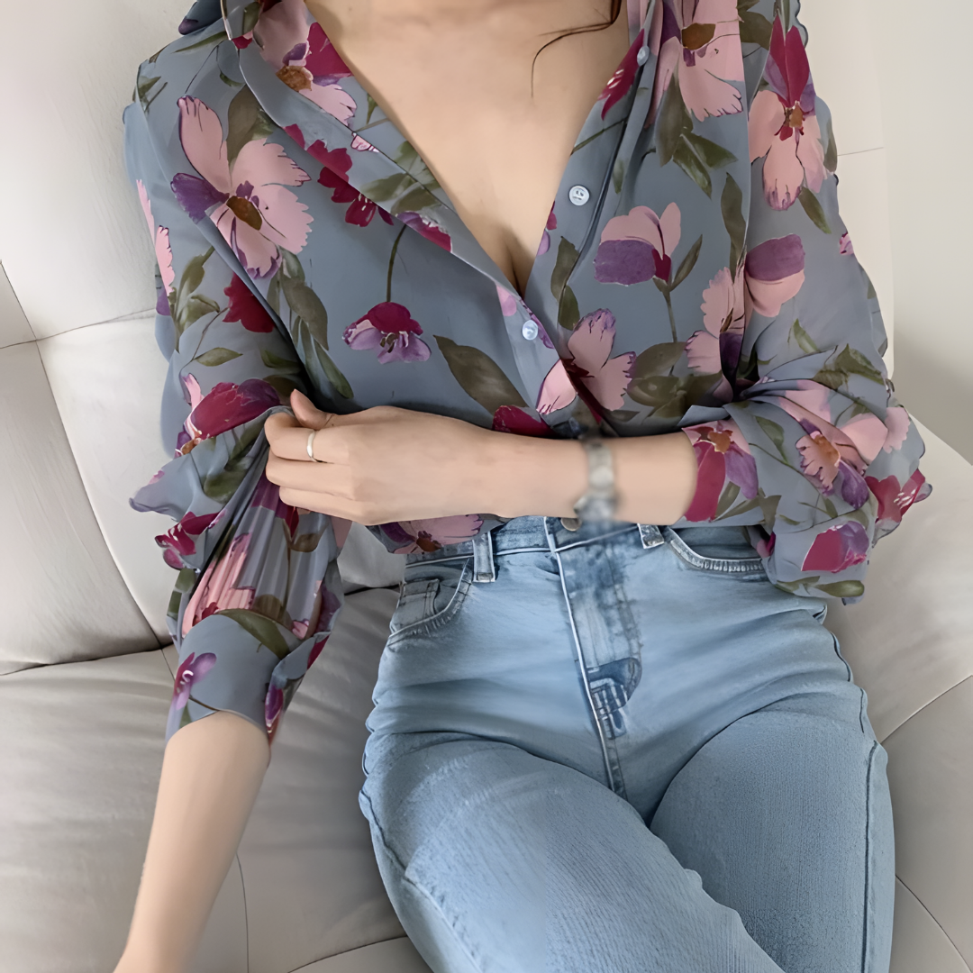 Feminine | Colorful luxury blouse for women with figure-flattering fit
