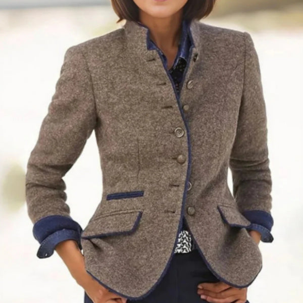 Eloura-Moda | Women's wool jacket with multiple buttons in a combination of colours