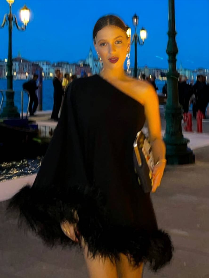 Élodie | Short A-Line Dress with Cape Sleeves – Elegance and Originality