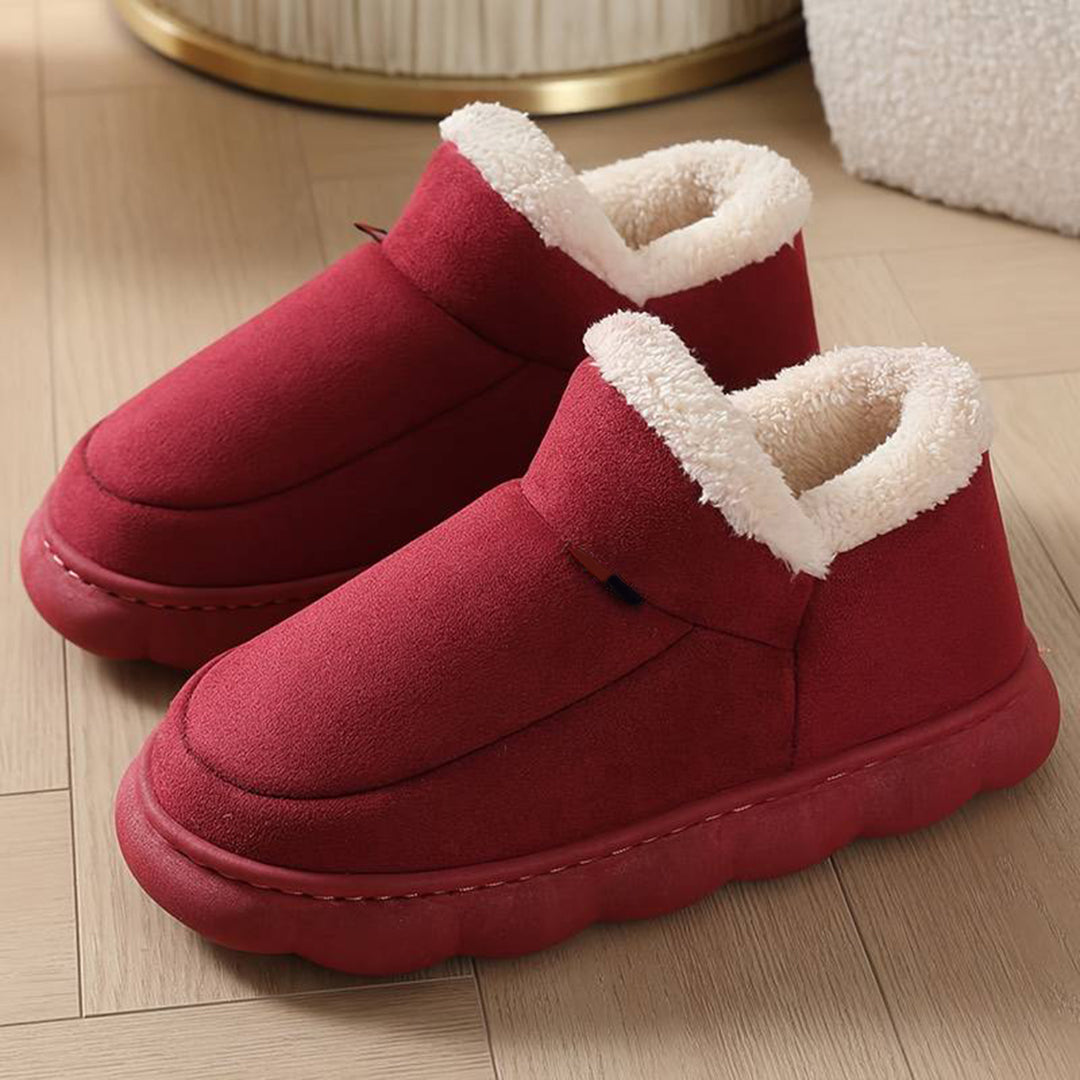 Winter slippers with fur trim