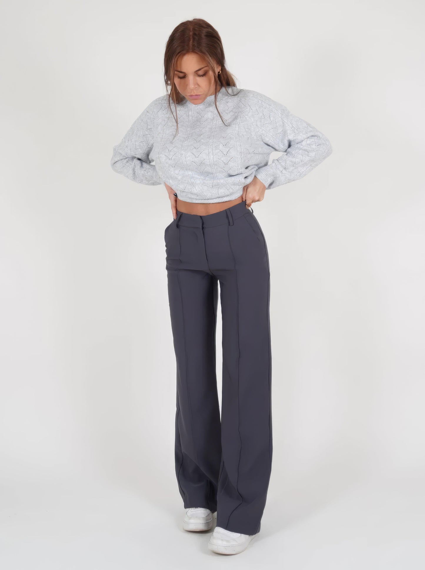 Renu | Elegant straight pants for women
