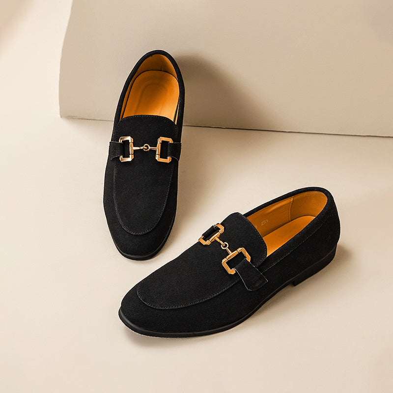 Elegant men's loafers made of suede