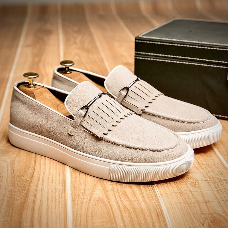 Elegant suede loafer for men