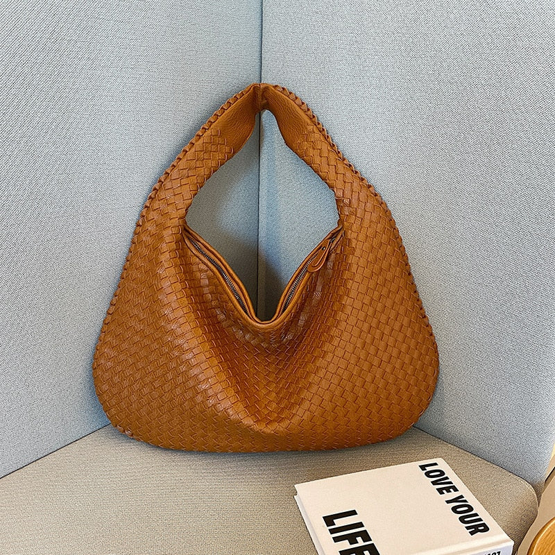 Women's Casual PU Leather Handbag - Tanja
- TrendAura