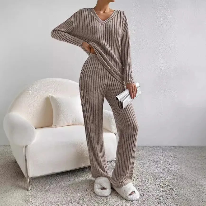 Eloura-Moda | 2-piece lounge set with ribbed pattern