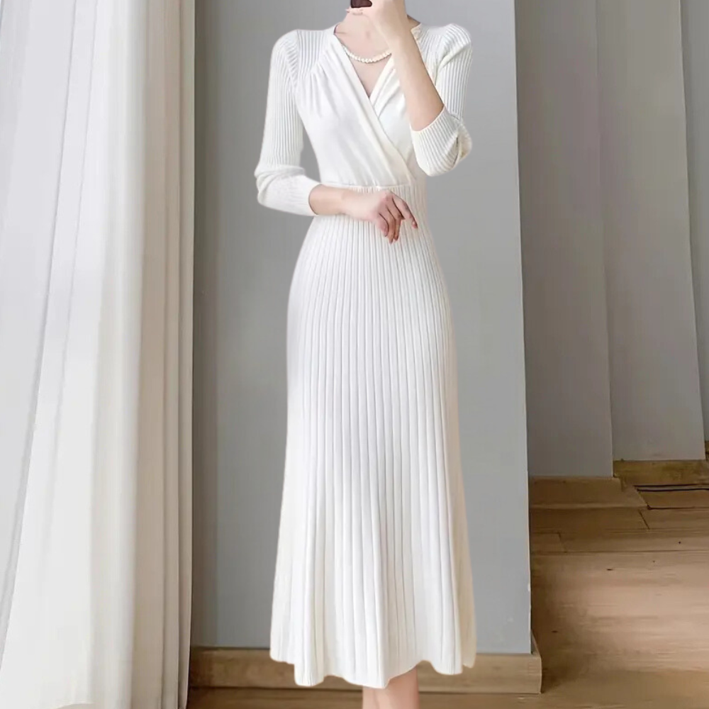 Arwena - Elegant knit dress for women