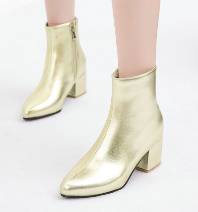 Eloura-Moda | Stylish Silver Ankle Boots