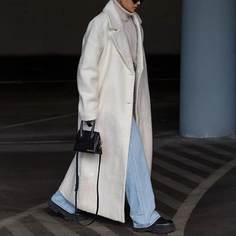 Long Plush Coat For Women With Ultra Warmth And Chic Silhouette Soft Fur Lining Versatile Winter Essential