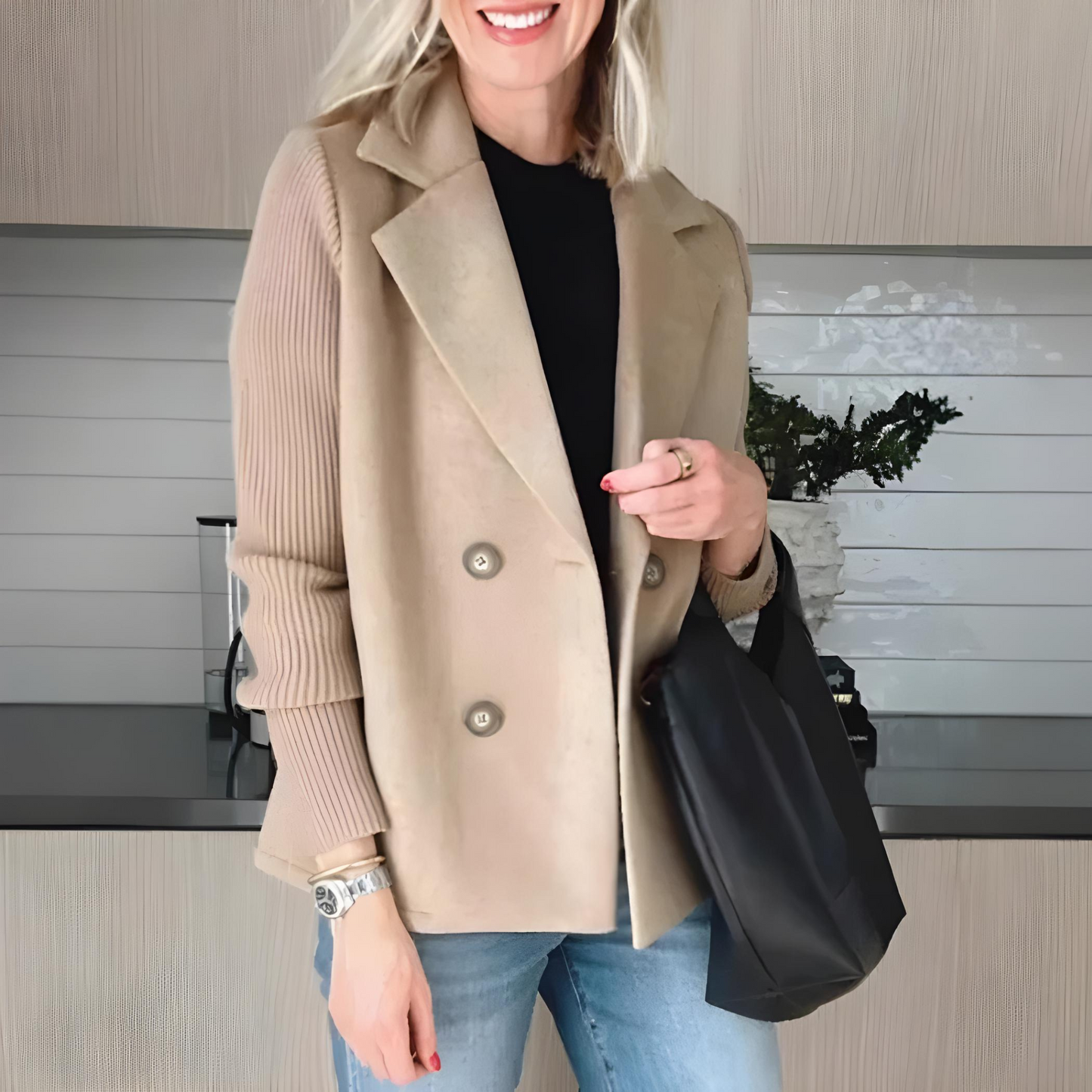 Women's Tailored Coat with Structured Fit and Classic Design