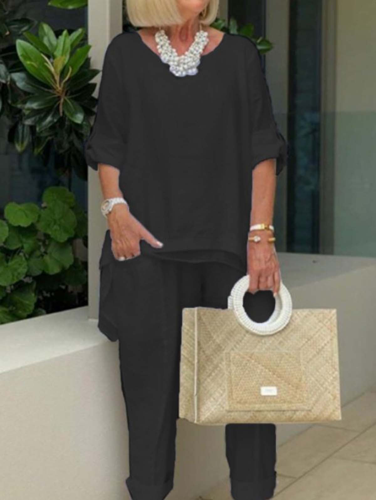 Costume Grace Elegance - discreet elegance