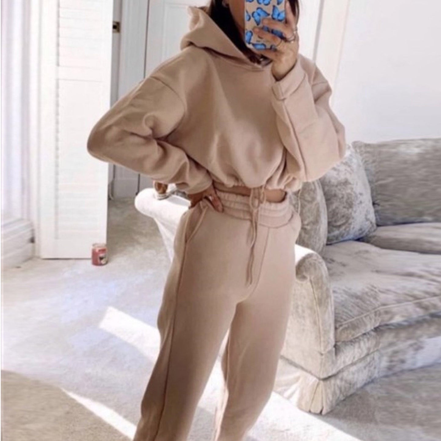 Women's jogging suit two-piece set with cropped hoodie
