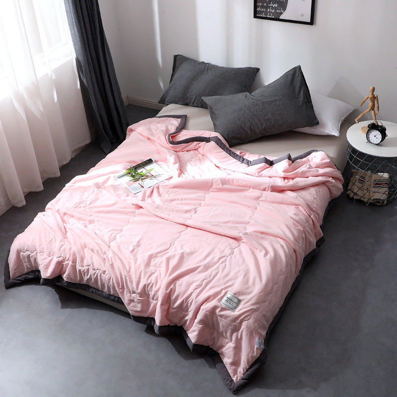 Minimalist Cotton Quilt Blanket with Soft Texture