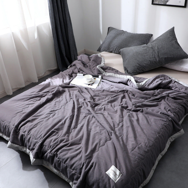 Minimalist Cotton Quilt Blanket with Soft Texture