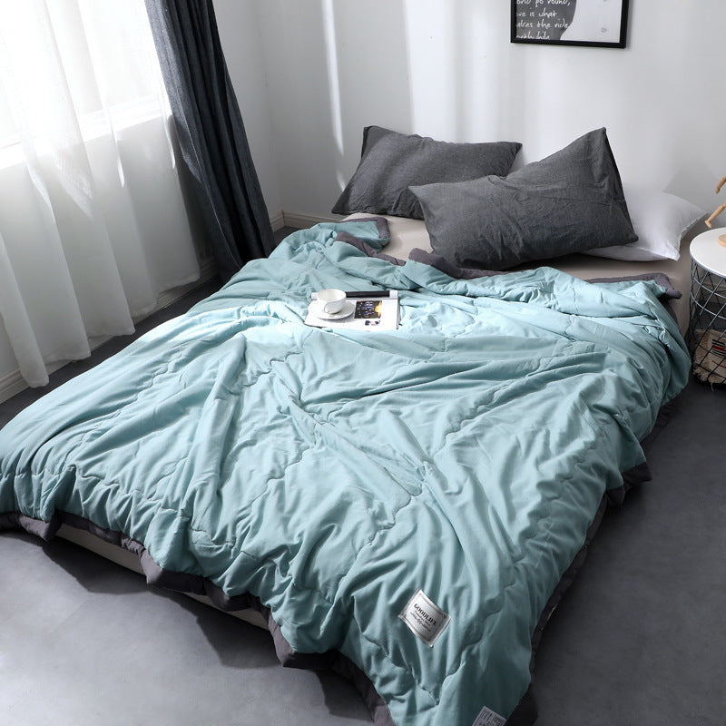 Minimalist Cotton Quilt Blanket with Soft Texture