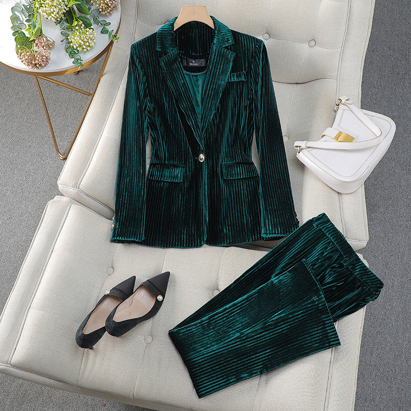 Velvet jacket and pants for women