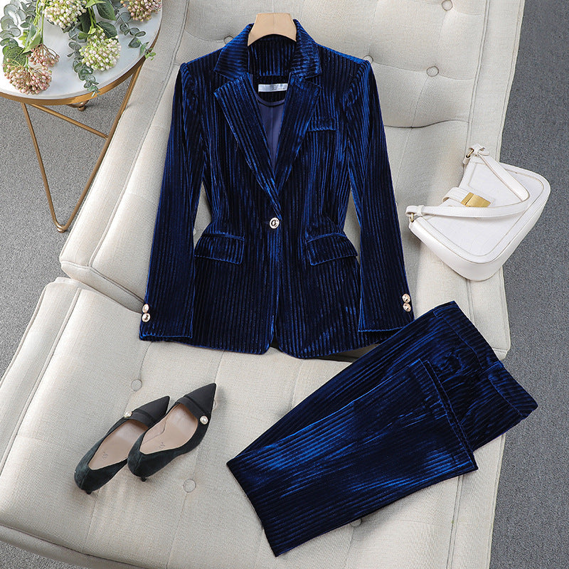 Velvet jacket and pants for women