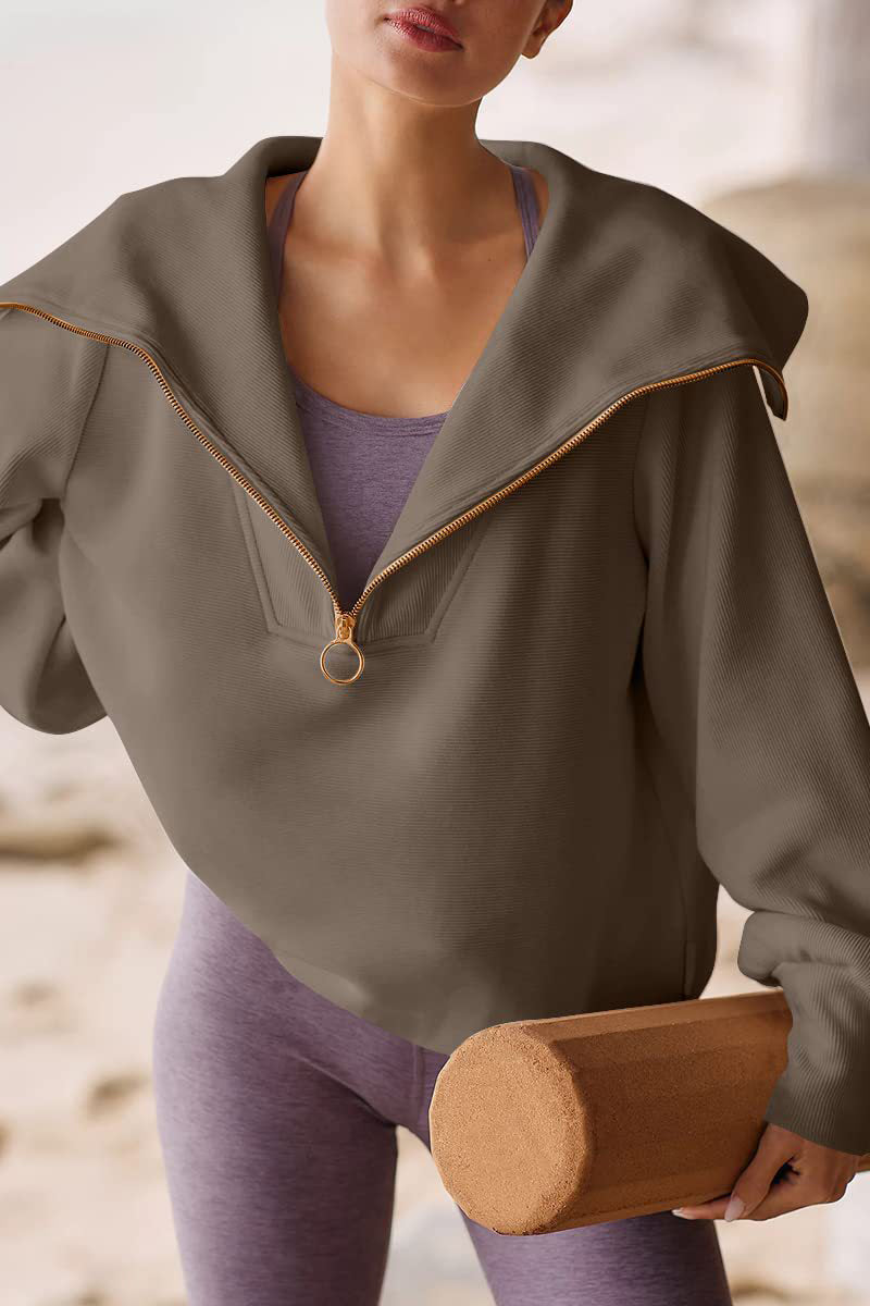 Viva | Elegant women's sweater with fold-over collar and half zipper