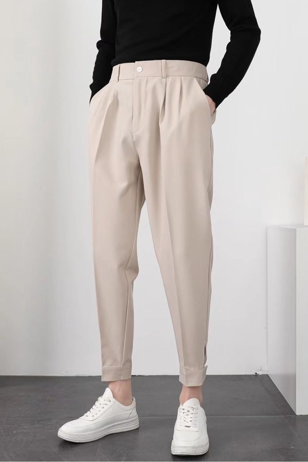 Elegant pants for all occasions