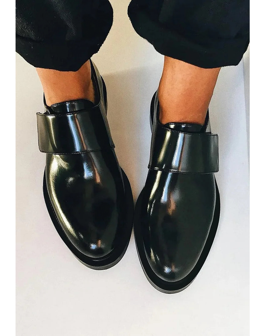 Women's Strap Loafers with Classic Design and Easy Slip-On - TrendAura