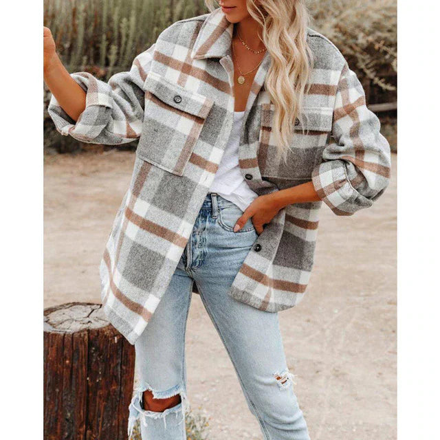 Women’s Jacket – Wool Blend – Oversized Fit – Plaid Pattern – Button Front – Chest Pockets