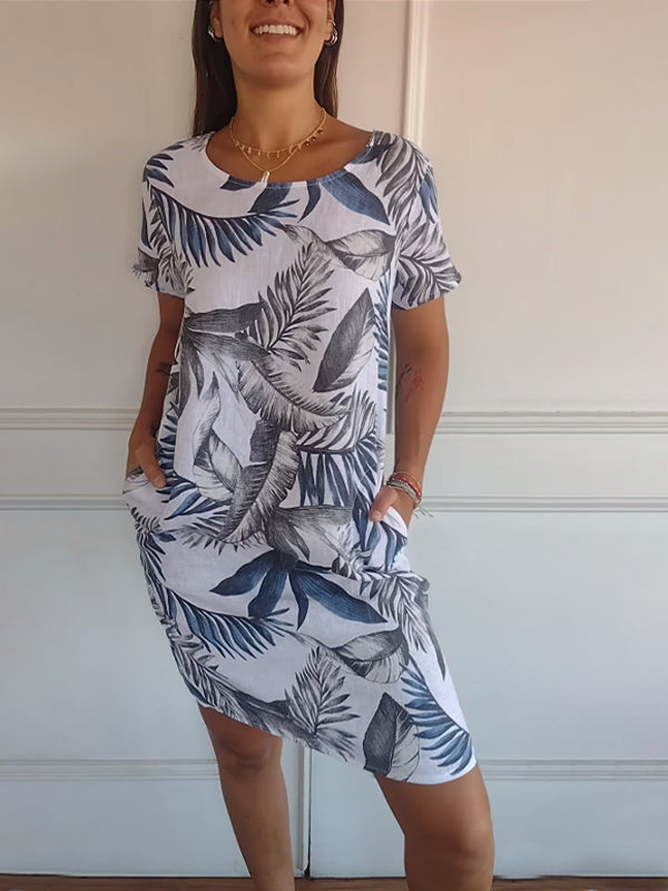 Women's Dress - Relaxed Fit - Short Sleeve - Round Neck - With Side Pockets