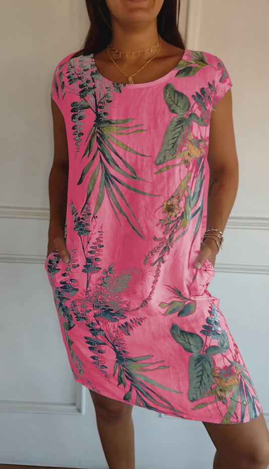 Women's Dress - Relaxed Fit - Short Sleeve - Round Neck - With Side Pockets