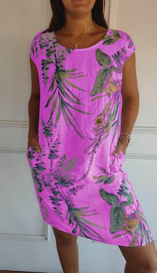 Women's Dress - Relaxed Fit - Short Sleeve - Round Neck - With Side Pockets
