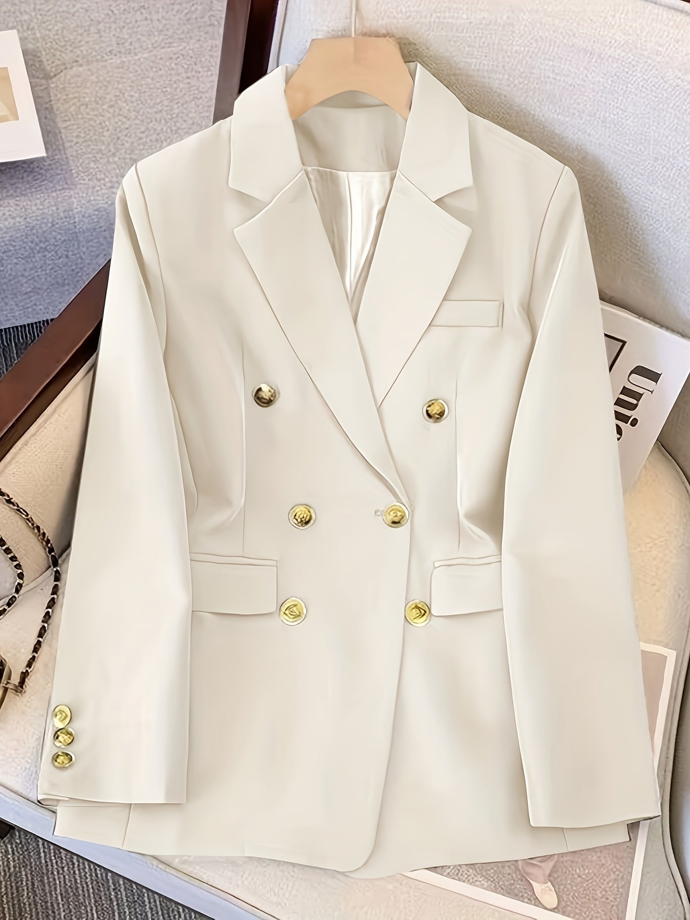 Women's Blazer - Double-Breasted - Sculpted Fit - Notch Lapels - Formal Look