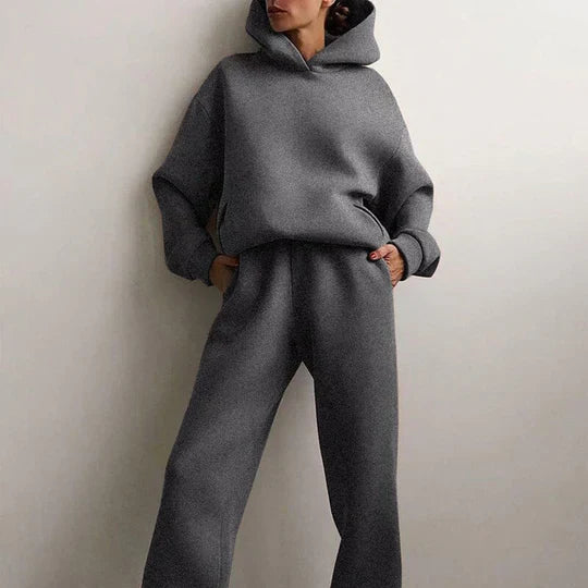 Isolde Women's Jogging Set Breathable Comfort With Relaxed Fit For Active Women Everyday Wear