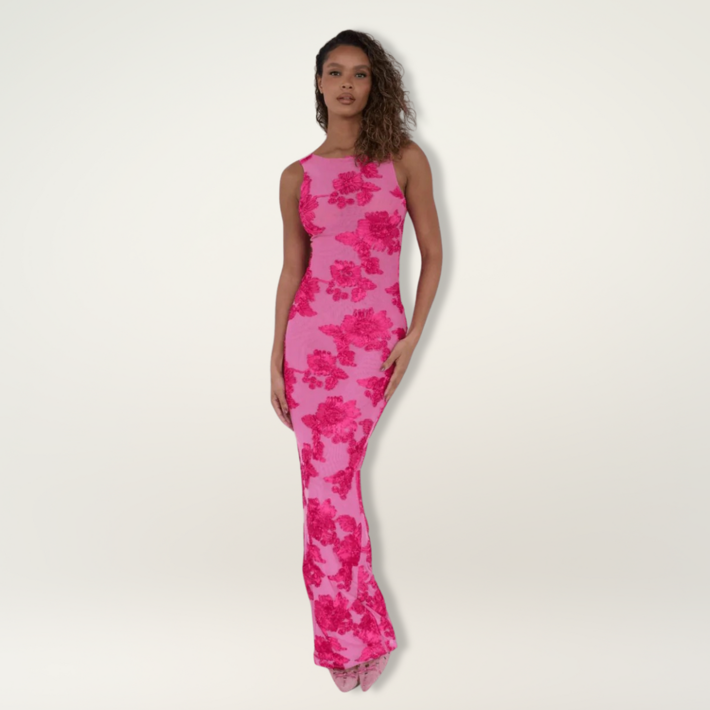 Women's Maxi Dress with Floral Pattern and Flowing Silhouette