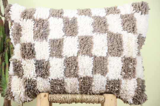 Aelyndron Checkered Pillow - TrendAura