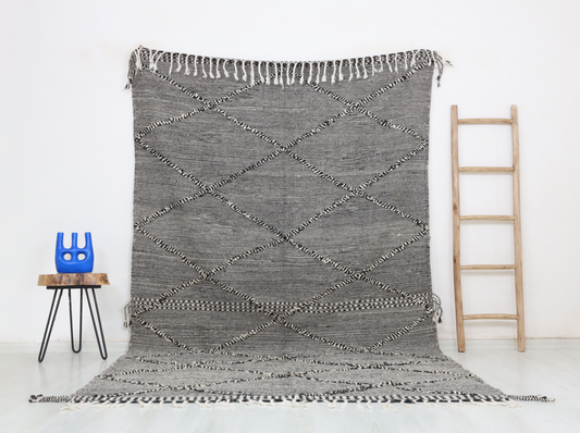 Amadsu  Moroccan Kilim Rug 6'0" x 10'3" - TrendAura
