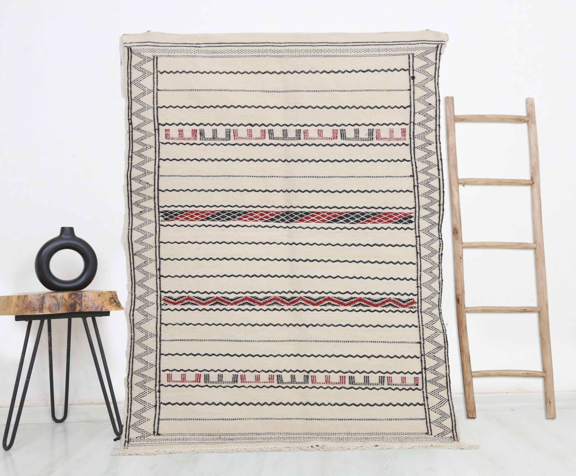 Dihina Moroccan Kilim Rug 2'6" x 4'5" - TrendAura