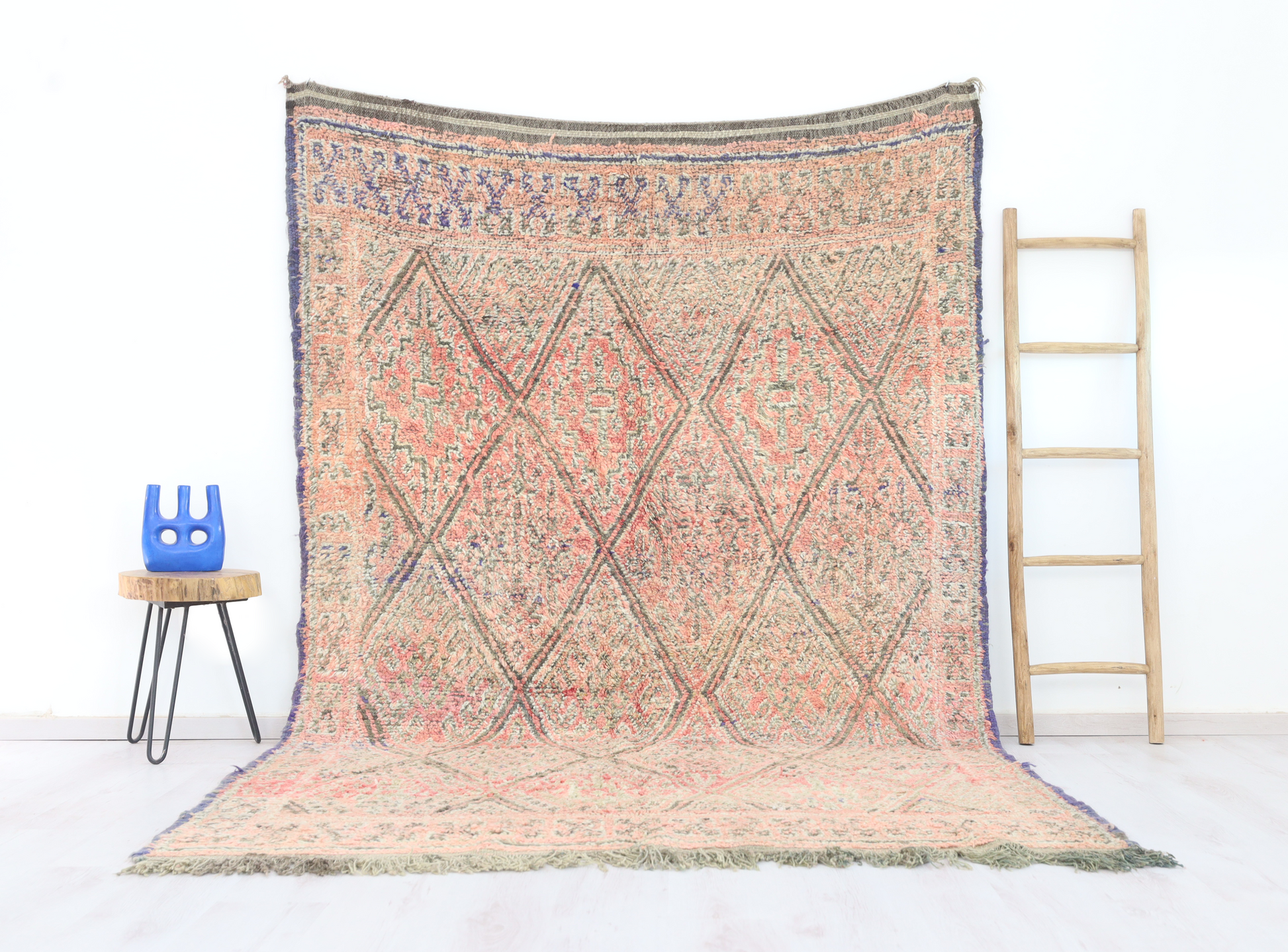 Taghzut Vintage Moroccan Rug  6'3" x9'6" - TrendAura