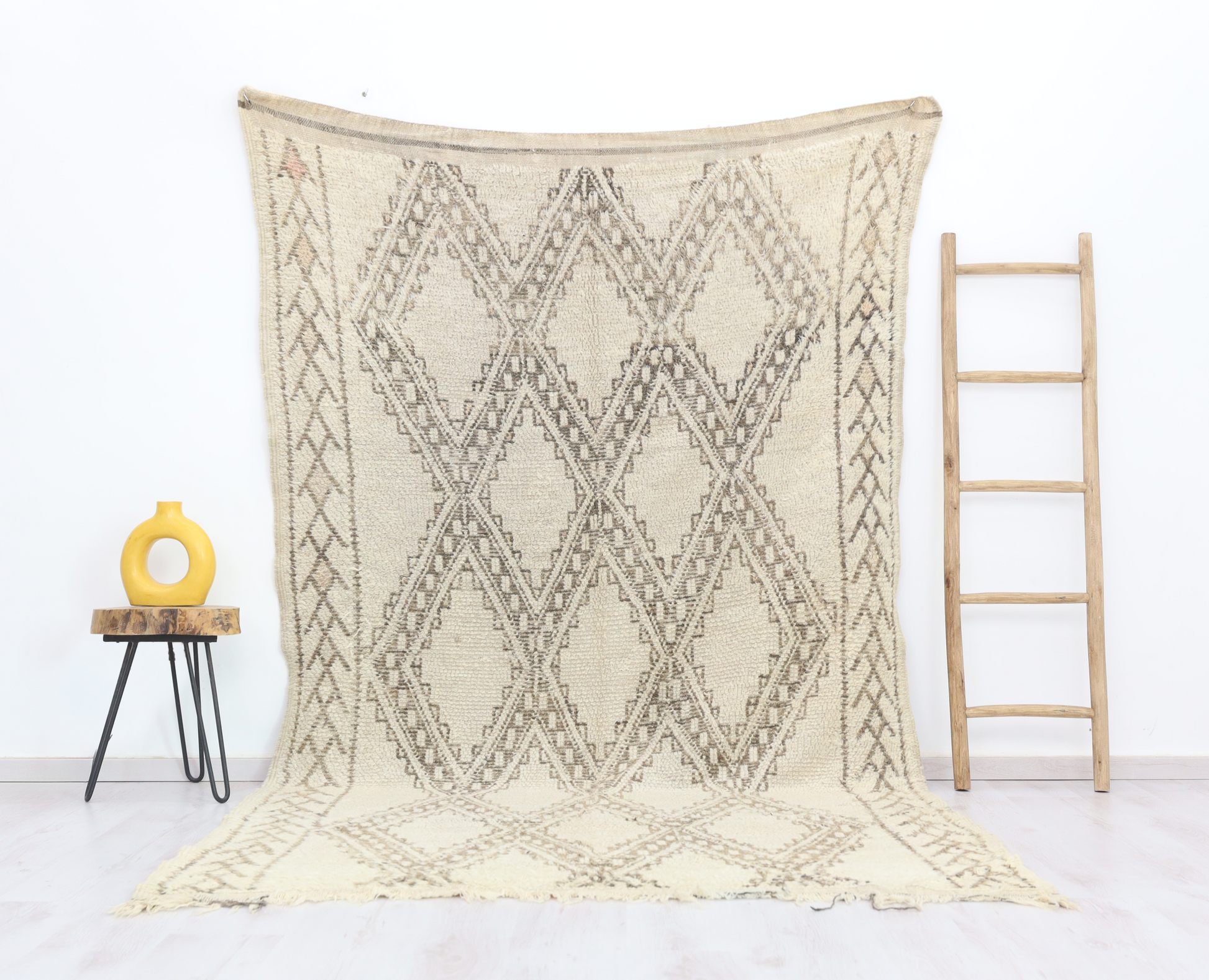 Yuna Vintage Moroccan Rug 5'7" x9'6" - TrendAura