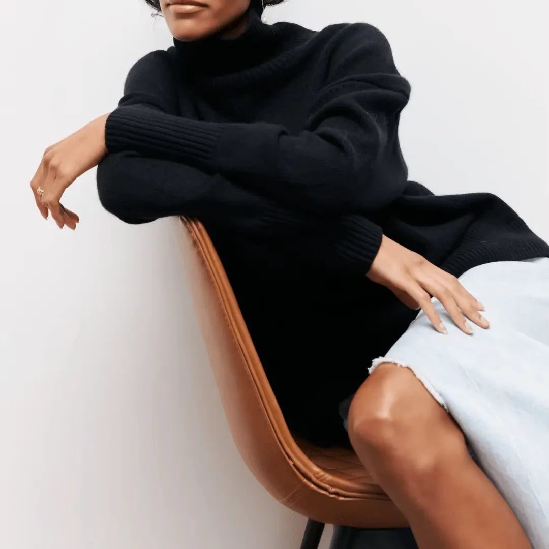Camélia Picard Turtleneck Sweater for Ambitious Women, Plush Fabric, Elegant Everyday Warmth