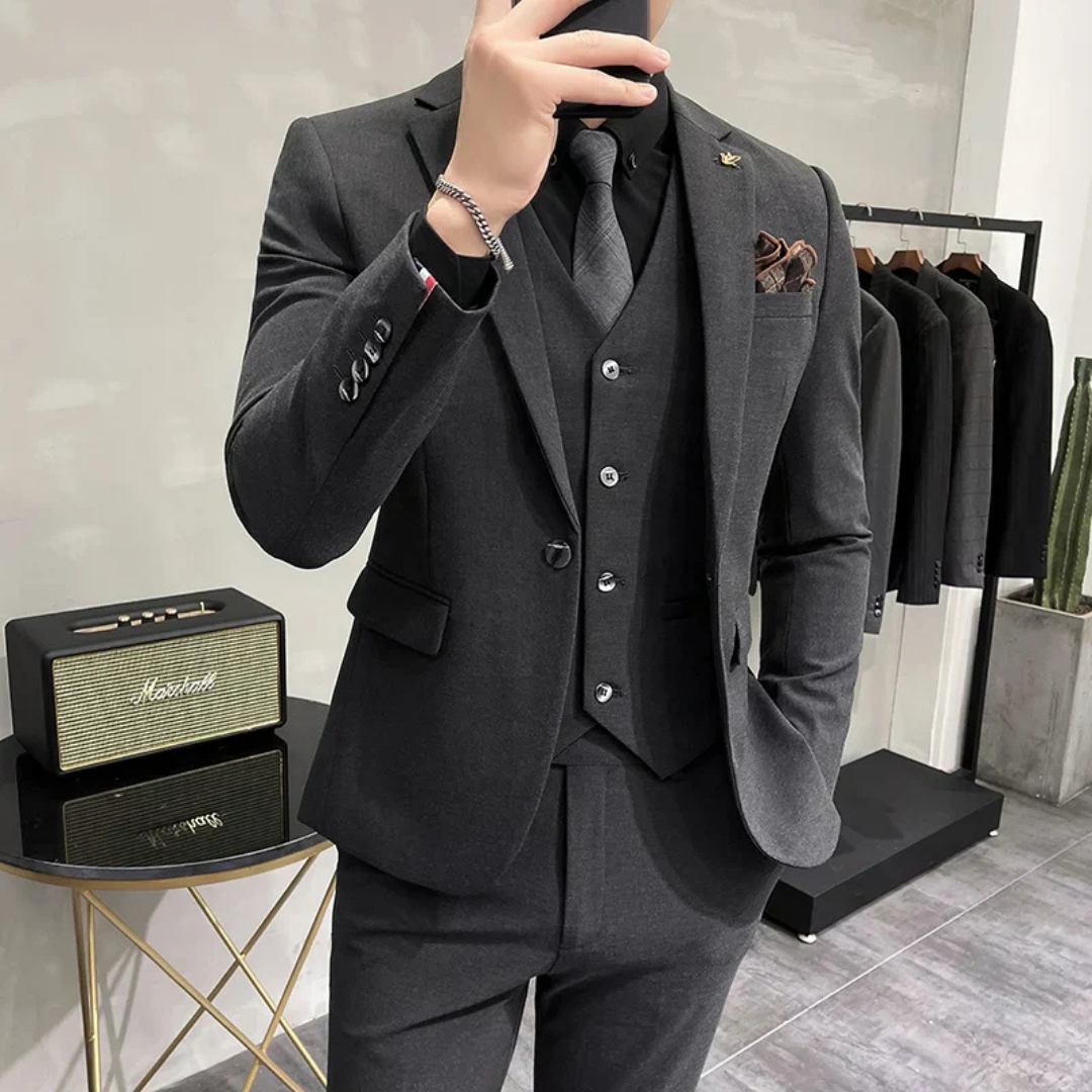 Mens Slim Three Piece Suit Set For Formal Events Elegant Coordinated Jacket Waistcoat Trousers For Professional Men