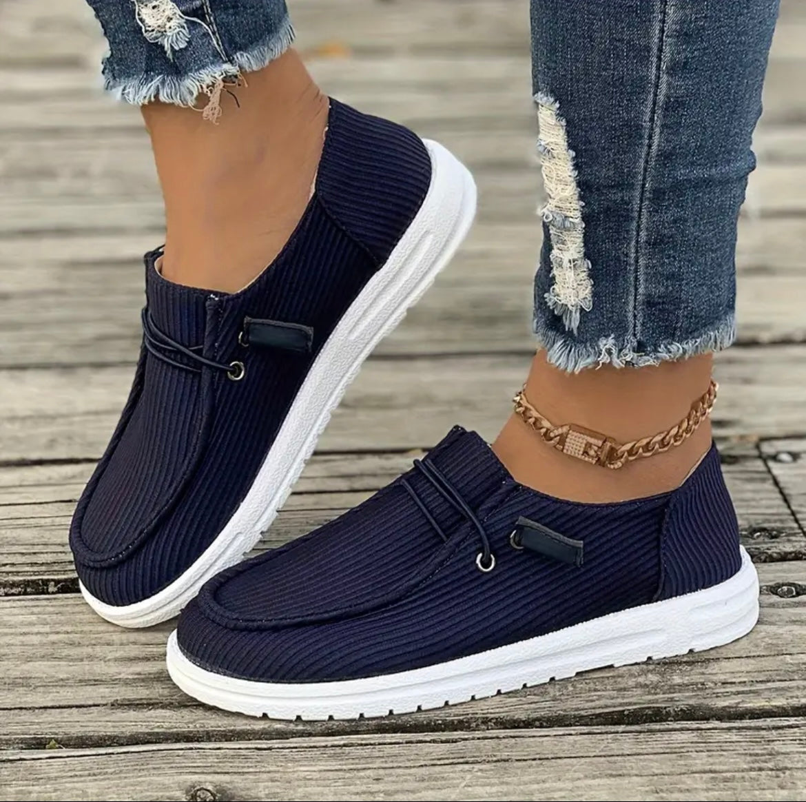 Elegant and comfortable shoes for women