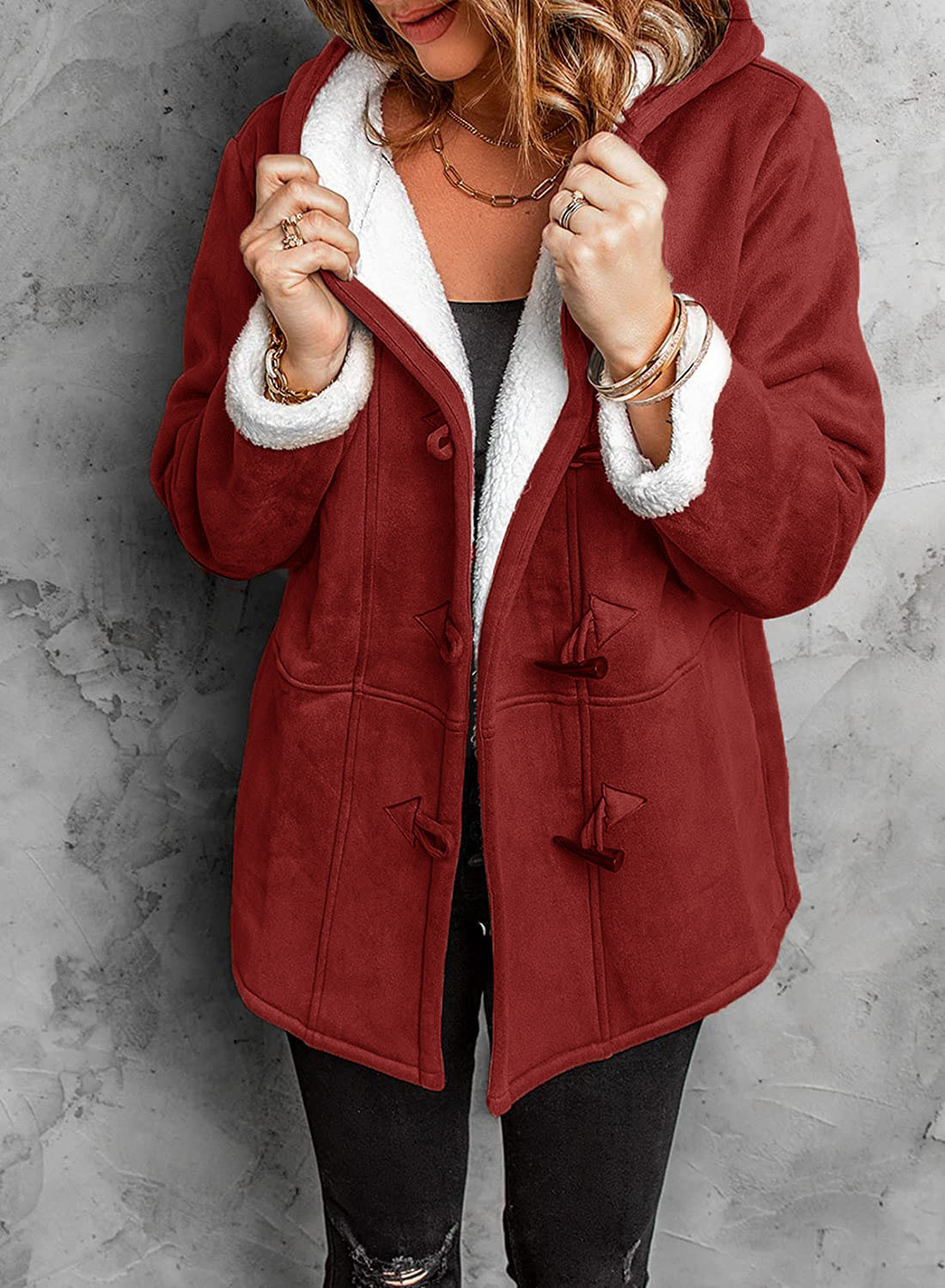 Women's winter coat with hood and warm lining