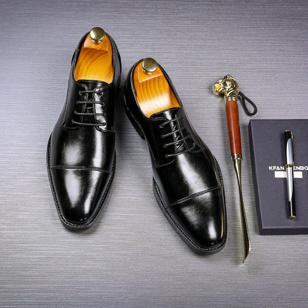 Mens Classic Oxford Shoes With Sleek Cap Toe For Business Professionals Premium Craftsmanship And Comfort