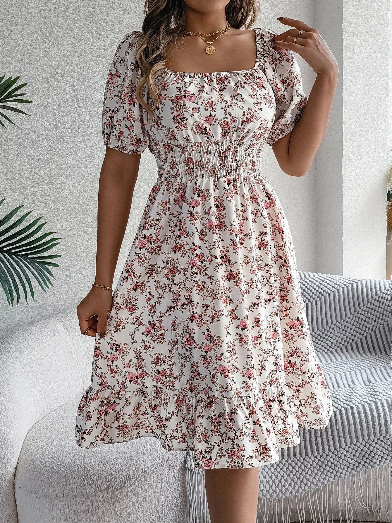 Liselotte Floral Puff Sleeve Dress For Women, Romantic Fit, Airy Comfort, Ideal For Summer Events