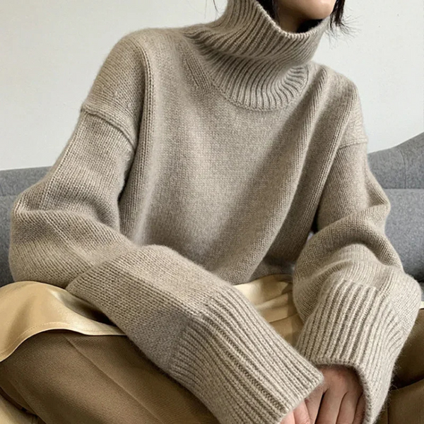 Women's Turtleneck Sweater – Knitted – Loose Fit – Soft and Warm