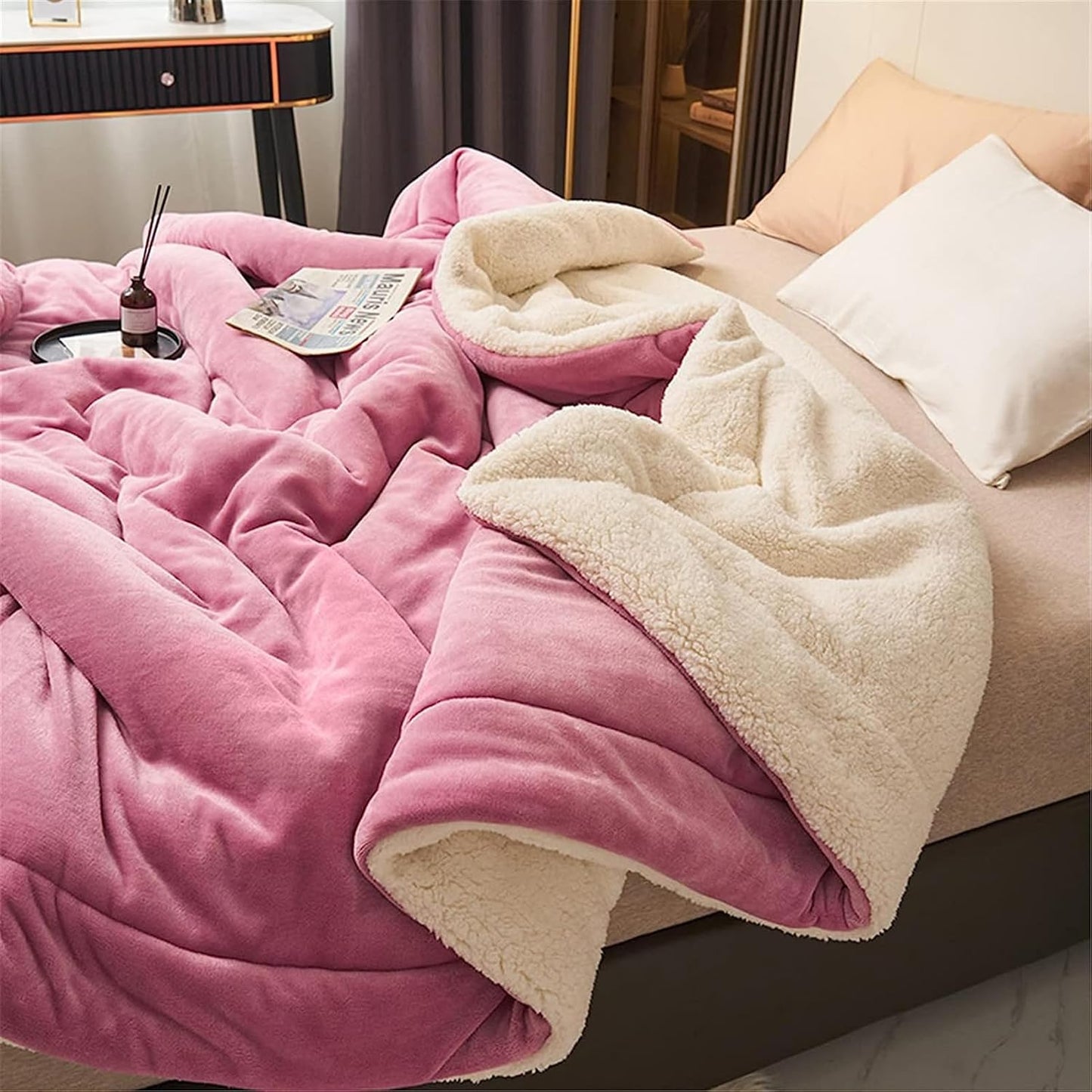 Sherpa Flannel Throw Blanket Dual Texture for Warm Comfort Ideal for Home Decor Lovers