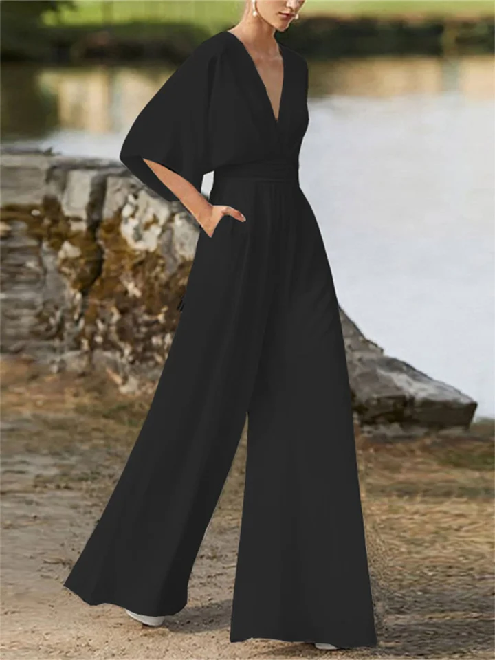Elegant V-neck jumpsuit with wide legs and batwing sleeves for women | Ideal for winter