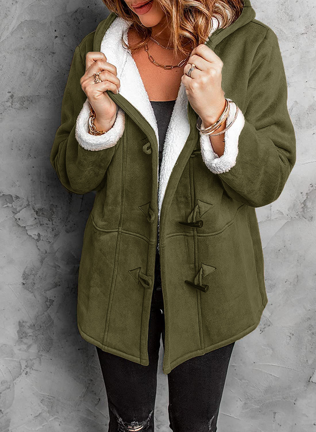 Women's winter coat with hood and warm lining