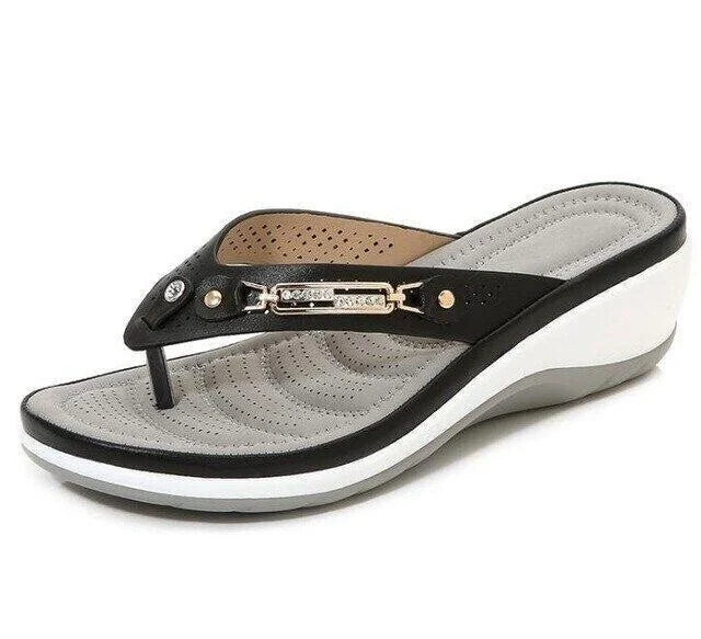 Alice Leroy | Soft and padded thong sandals