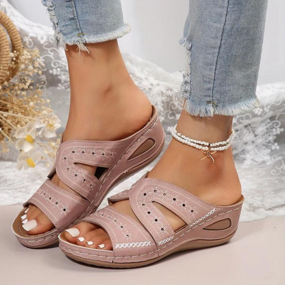 Women's Cushioned Sandals with Adjustable Straps and Arch Support