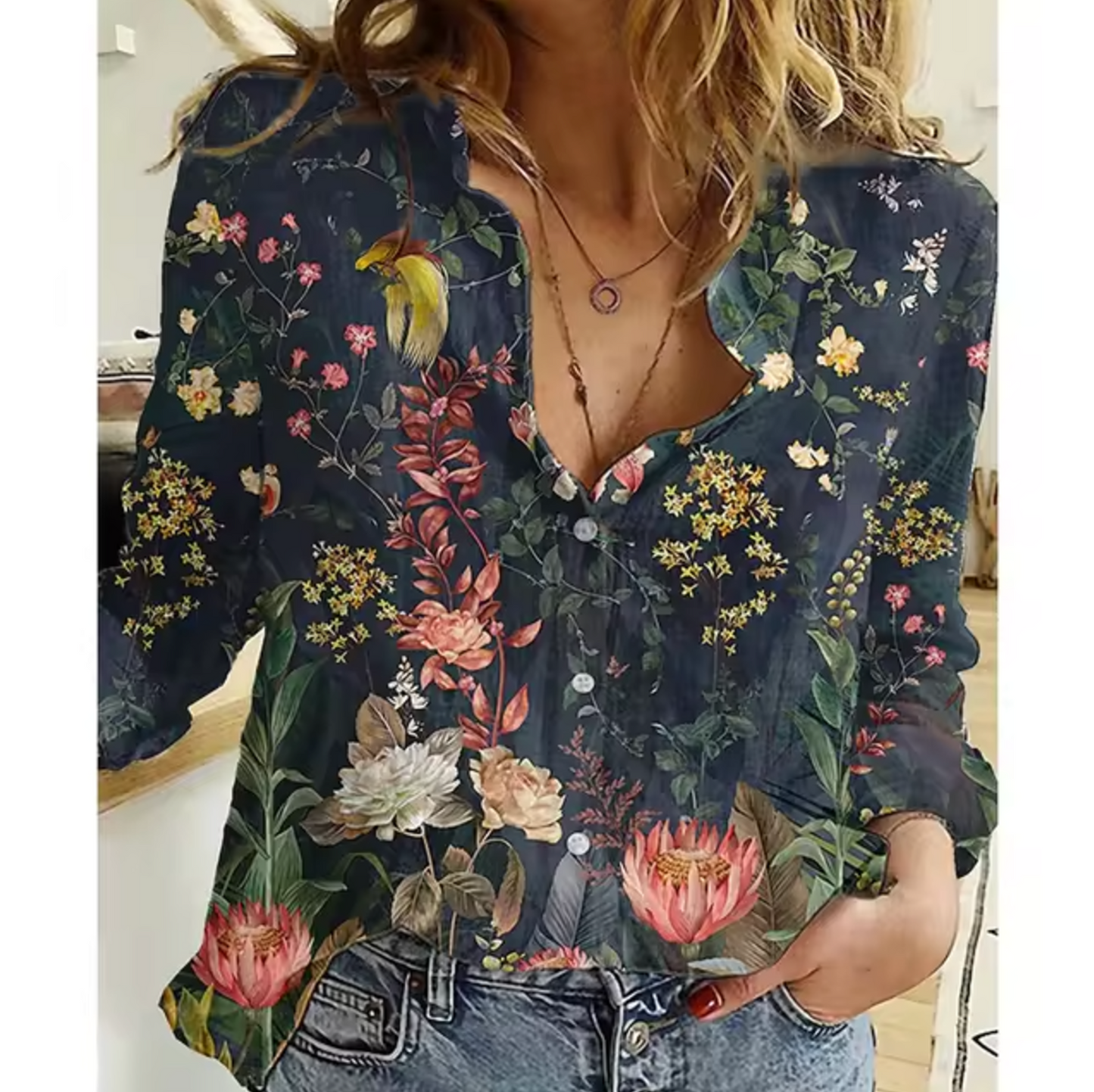 Freya | Women's blouse with floral pattern