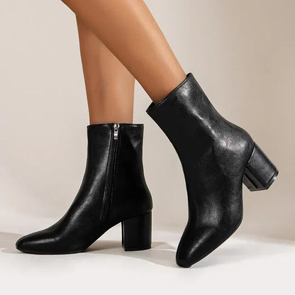 Eloura-Moda | Elegant and Versatile Ankle Boots