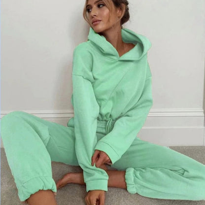 Women's jogging suit two-piece set with cropped hoodie